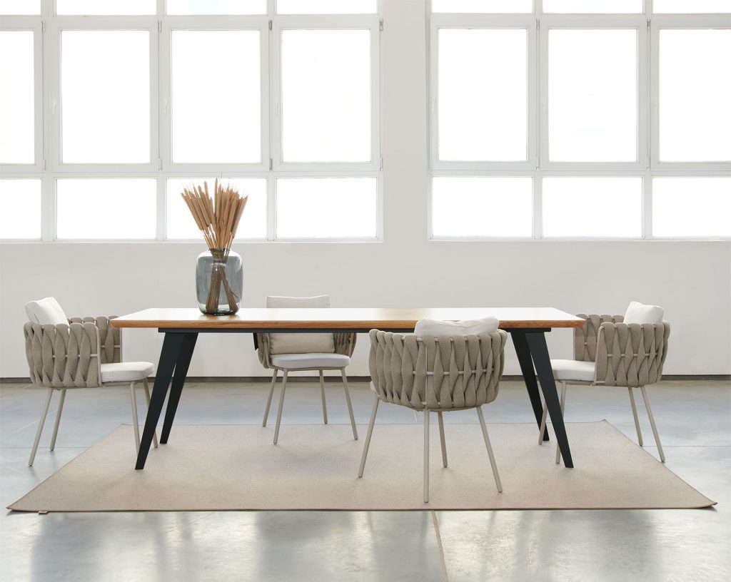 Stół dębowy do jadalni loftowy